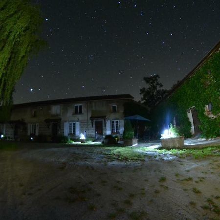 Ferienwohnung La Ferme Du Nizon Valeille Exterior foto
