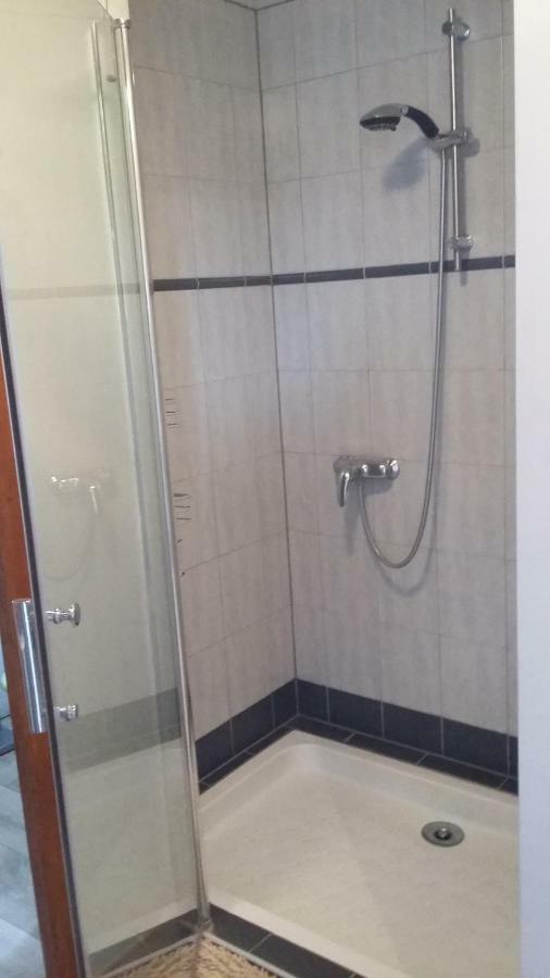 Ferienwohnung La Ferme Du Nizon Valeille Exterior foto